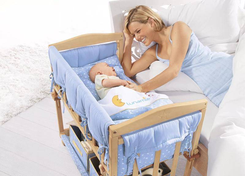 Как приучить ребенка спать в своей кроватке - развитие ребенка