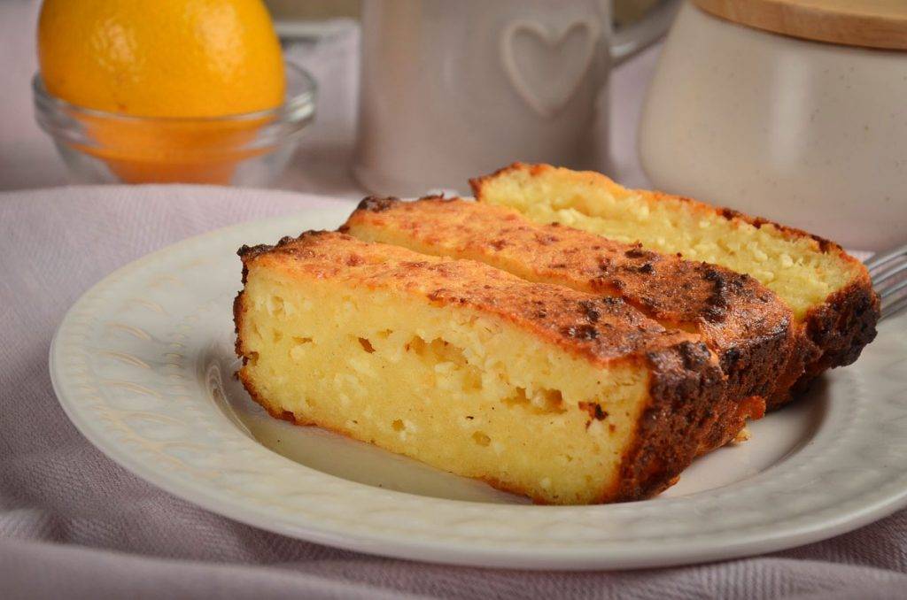 Вкусная и нежная творожная запеканка – полезна ли при грудном вскармливании? нюансы введения в меню мамы и ребёнка
